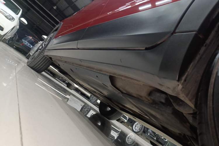 Used Volkswagen Tacqua 2021 1.5L Automatic Yue Zhi Lian Edition Left Side Sill