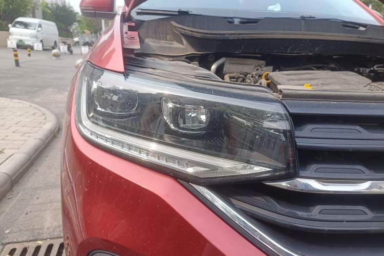 Used Volkswagen Tacqua 2021 1.5L Automatic Yue Zhi Lian Edition Right Front Headlight