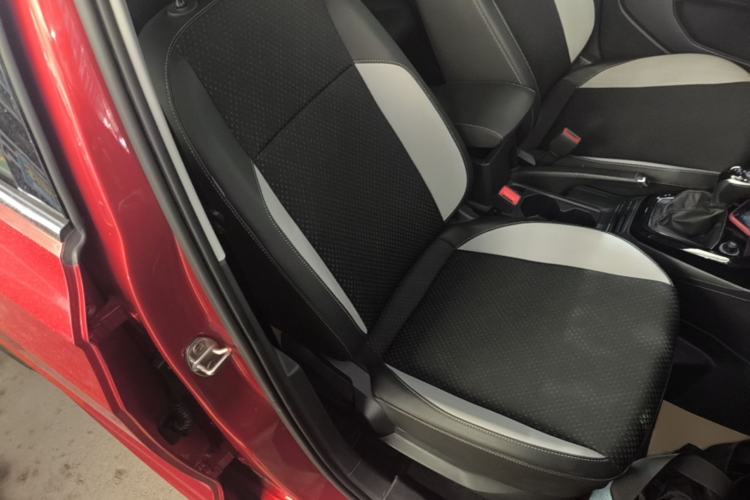 Used Volkswagen Tacqua 2021 200TSI DSG R-Line Smart Connectivity Version Right Front Seat
