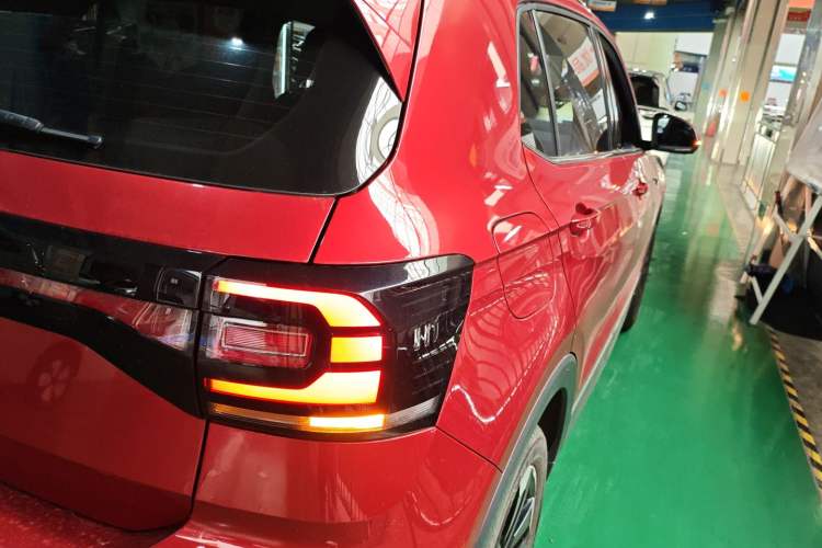 Used Volkswagen Tacqua 2021 1.5L Automatic Yue Zhi Lian Edition Right Rear Taillight