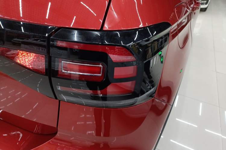 Used Volkswagen Tacqua 2021 1.5L Automatic Yue Zhi Lian Edition Right Rear Taillight