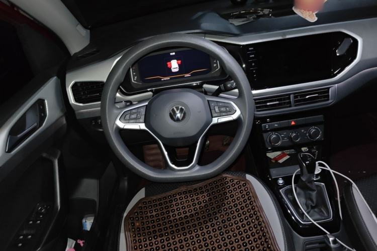 Used Volkswagen Tacqua 2021 1.5L Automatic 30th Anniversary Edition Steering Wheel