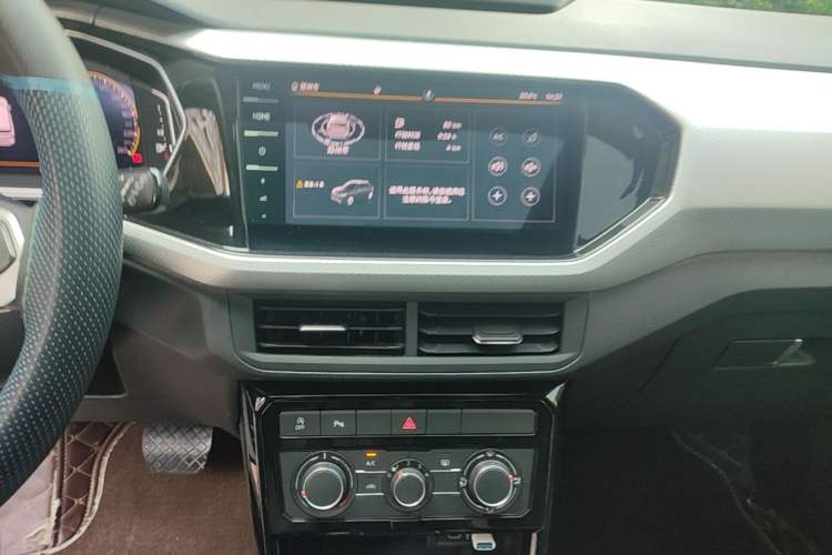Used Volkswagen Tacqua 2021 1.5L Automatic Yue Zhi Lian Edition Audio And AC Panel