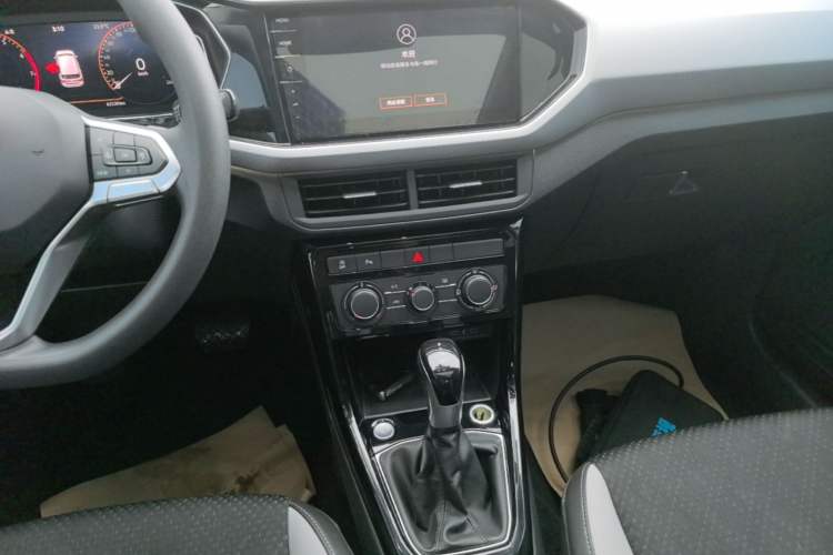 Used Volkswagen Tacqua 2021 1.5L Automatic Yue Zhi Lian Edition Audio And AC Panel