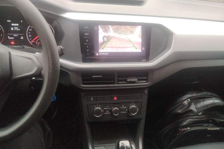 Used Volkswagen Tacqua 2021 1.5L Automatic Shangzhilian Edition Audio And AC Panel