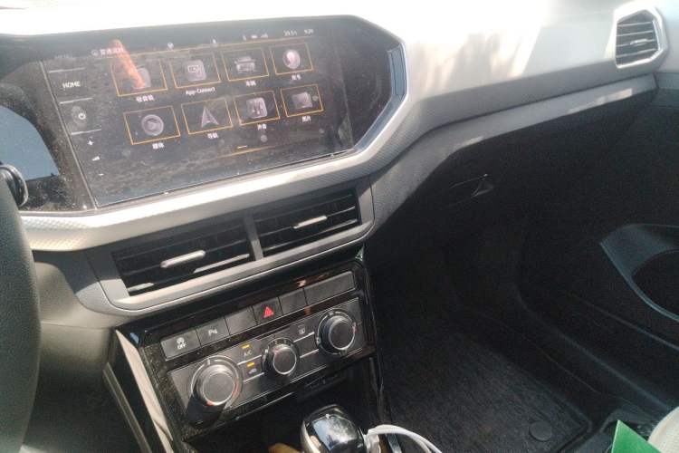 Used Volkswagen Tacqua 2021 1.5L Automatic Yue Zhi Lian Edition Audio And AC Panel