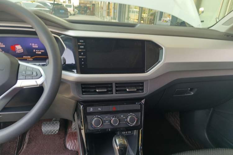 Used Volkswagen Tacqua 2021 1.5L Automatic Yue Zhi Lian Edition Audio And AC Panel