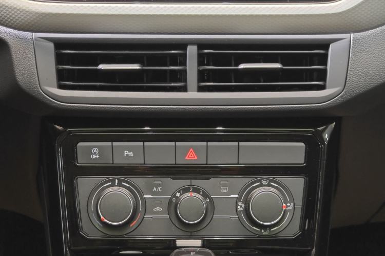 Used Volkswagen Tacqua 2021 1.5L Automatic Yue Zhi Lian Edition Audio And AC Panel