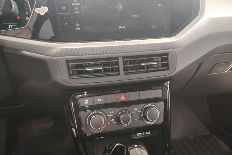 Used Volkswagen Tacqua 2021 1.5L Automatic Yue Zhi Lian Edition Audio And AC Panel
