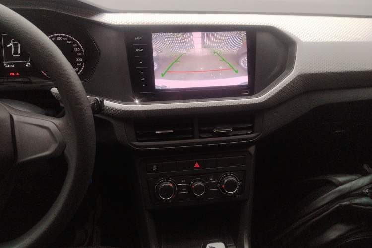 Used Volkswagen Tacqua 2021 1.5L Automatic Shangzhilian Edition Audio And AC Panel