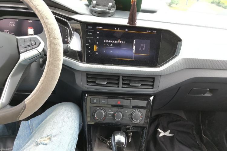Used Volkswagen Tacqua 2021 1.5L Automatic Yue Zhi Lian Edition Audio And AC Panel