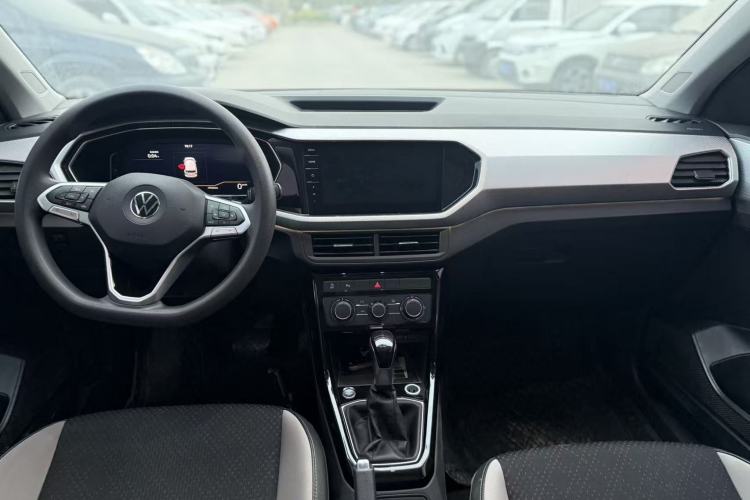 Used Volkswagen Tacqua 2021 1.5L Automatic Yue Zhi Lian Edition Audio And AC Panel