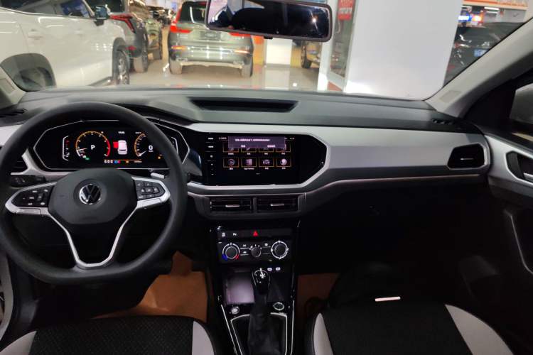 Used Volkswagen Tacqua 2021 1.5L Automatic Yue Zhi Lian Edition Audio And AC Panel