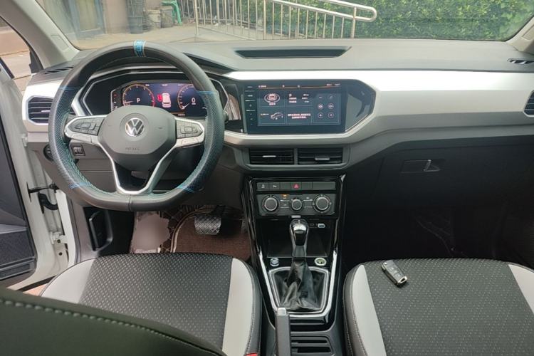 Used Volkswagen Tacqua 2021 1.5L Automatic Yue Zhi Lian Edition Center Console