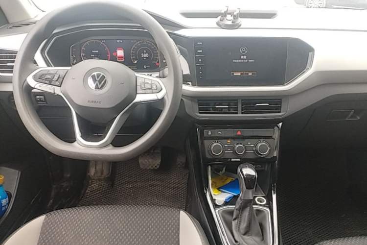 Used Volkswagen Tacqua 2021 1.5L Automatic Yue Zhi Lian Edition Center Console