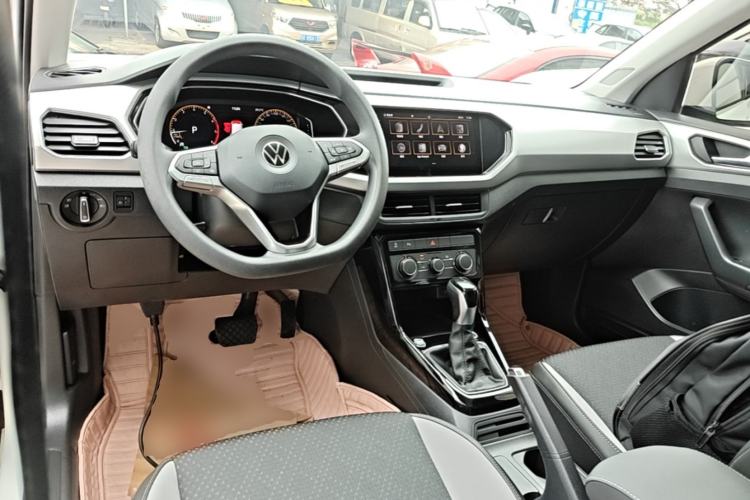Used Volkswagen Tacqua 2021 1.5L Automatic Yue Zhi Lian Edition Center Console
