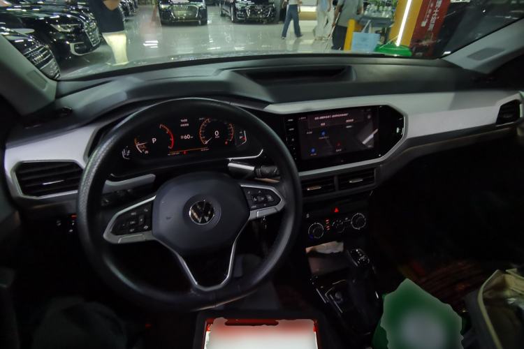 Used Volkswagen Tacqua 2021 1.5L Automatic Yue Zhi Lian Edition Center Console