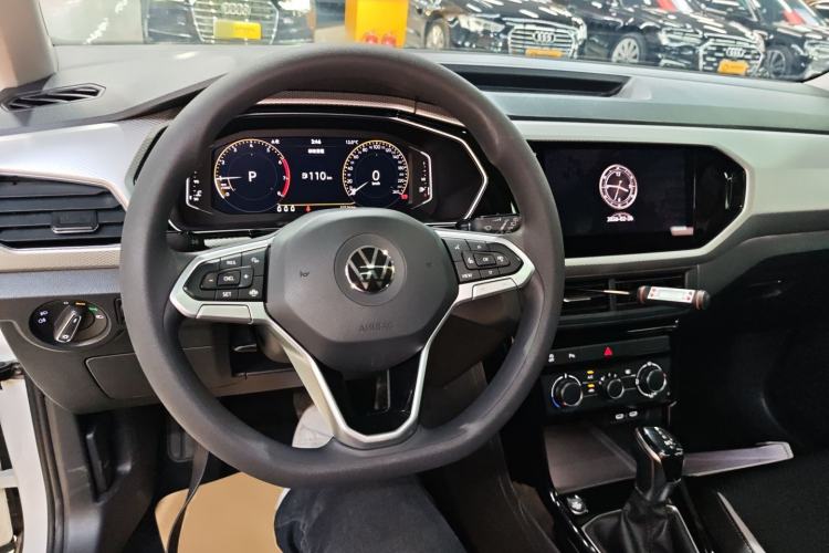 Used Volkswagen Tacqua 2021 1.5L Automatic Yue Zhi Lian Edition Center Console