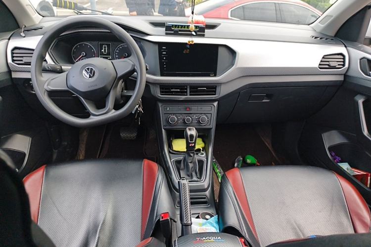 Used Volkswagen Tacqua 2021 1.5L Automatic Shangzhilian Edition Center Console