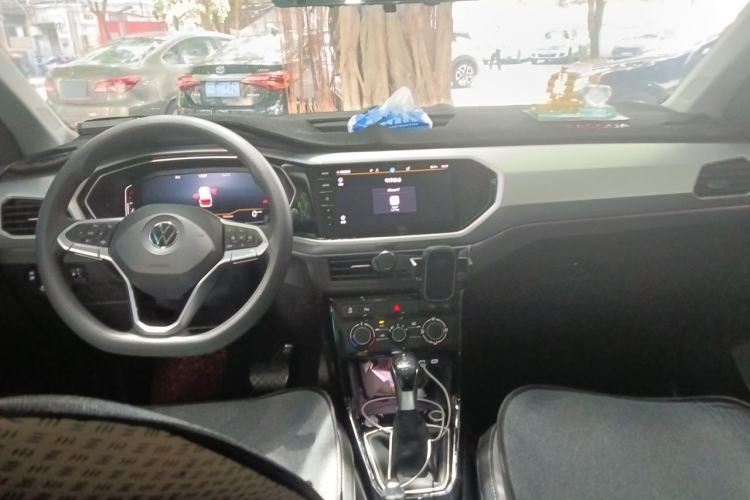 Used Volkswagen Tacqua 2021 1.5L Automatic Yue Zhi Lian Edition Center Console