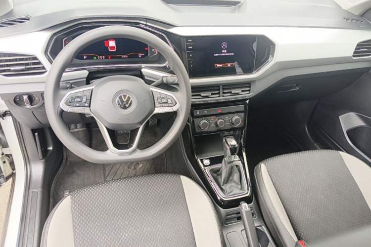 Used Volkswagen Tacqua 2021 1.5L Automatic Yue Zhi Lian Edition Center Console