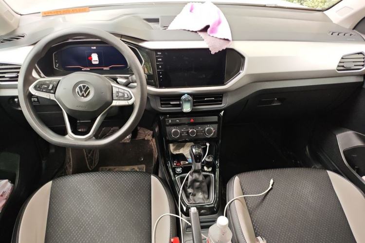 Used Volkswagen Tacqua 2021 1.5L Automatic Yue Zhi Lian Edition Center Console