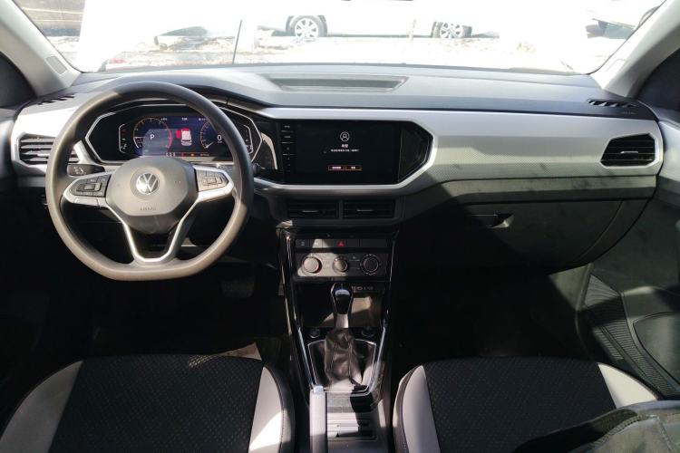 Used Volkswagen Tacqua 2021 1.5L Automatic Yue Zhi Lian Edition Center Console