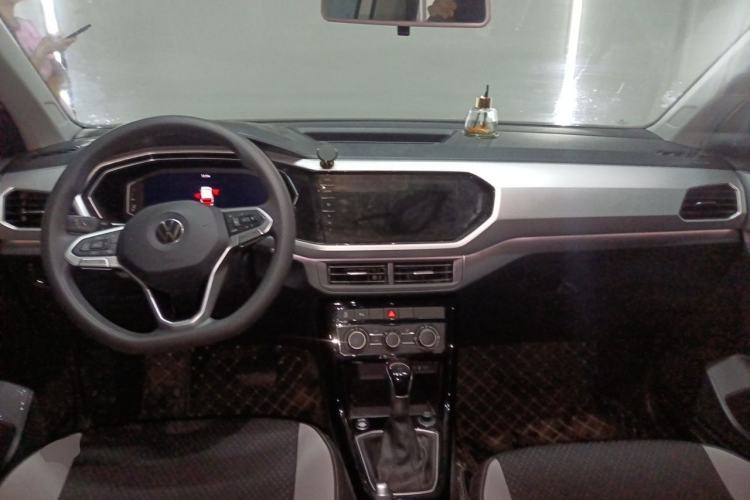 Used Volkswagen Tacqua 2021 1.5L Automatic Yue Zhi Lian Edition Center Console