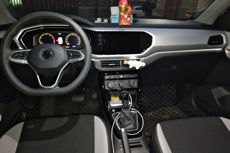 Used Volkswagen Tacqua 2021 1.5L Automatic Yue Zhi Lian Edition Center Console