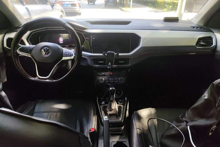 Used Volkswagen Tacqua 2021 1.5L Automatic Yue Zhi Lian Edition Center Console