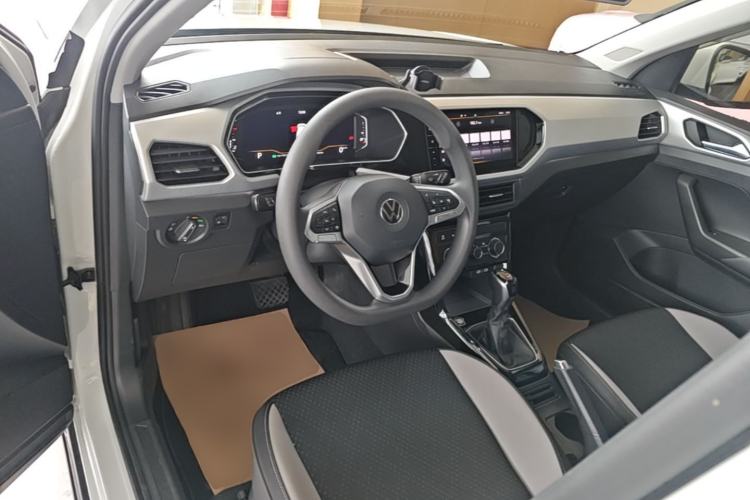 Used Volkswagen Tacqua 2021 1.5L Automatic Yue Zhi Lian Edition Center Console