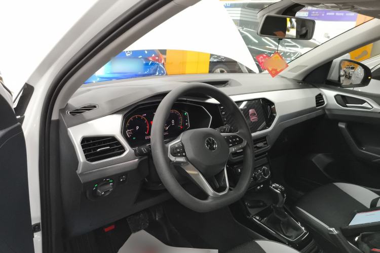 Used Volkswagen Tacqua 2021 1.5L Automatic Yue Zhi Lian Edition Center Console
