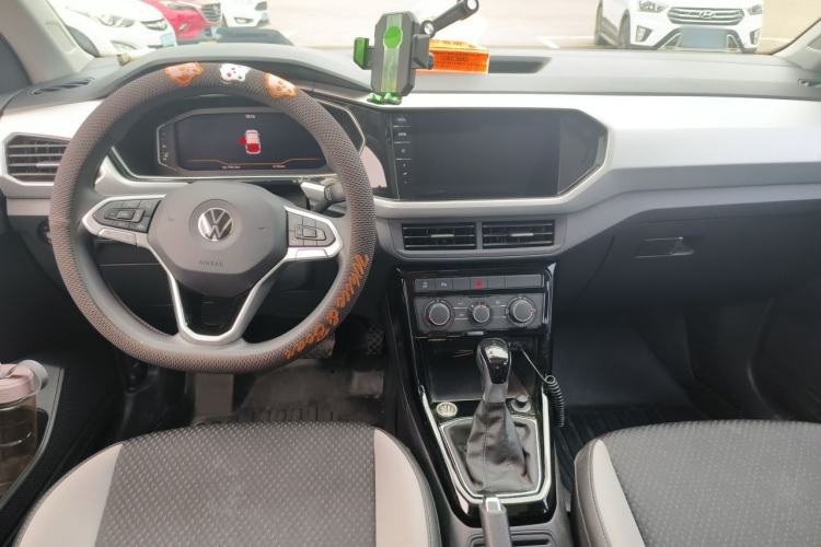 Used Volkswagen Tacqua 2021 1.5L Automatic Yue Zhi Lian Edition Center Console