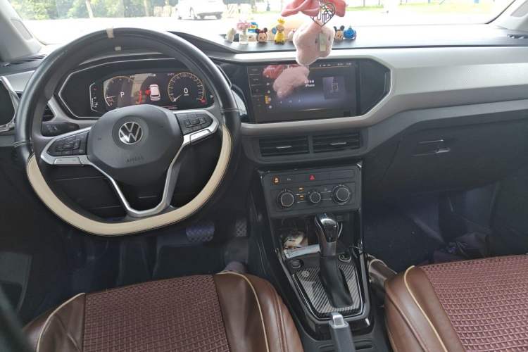 Used Volkswagen Tacqua 2021 1.5L Automatic Yue Zhi Lian Edition Center Console