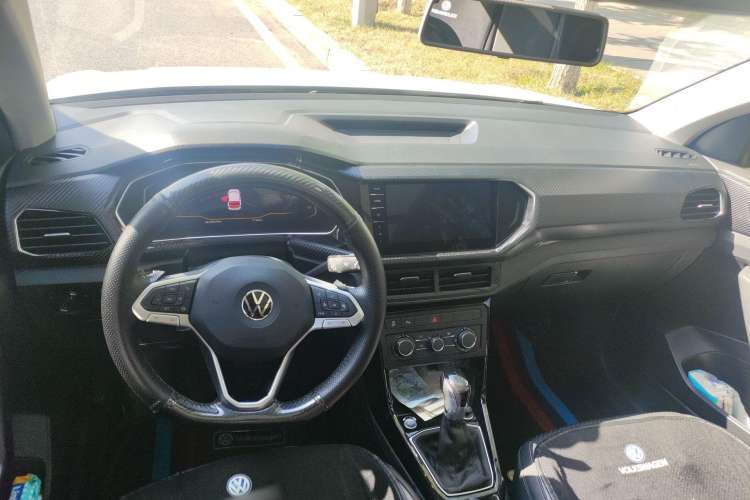 Used Volkswagen Tacqua 2021 1.5L Automatic Yue Zhi Lian Edition Center Console