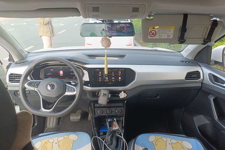Used Volkswagen Tacqua 2021 1.5L Automatic Yue Zhi Lian Edition Center Console