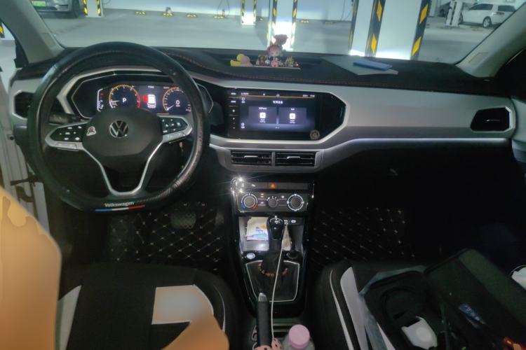 Used Volkswagen Tacqua 2021 1.5L Automatic Yue Zhi Lian Edition Center Console