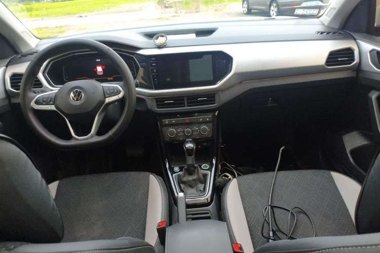 Used Volkswagen Tacqua 2021 1.5L Automatic Yue Zhi Lian Edition Center Console
