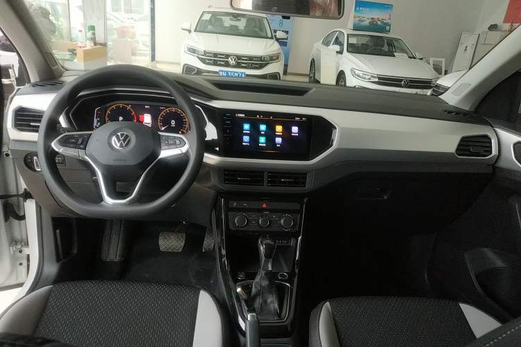 Used Volkswagen Tacqua 2021 1.5L Automatic Yue Zhi Lian Edition Center Console