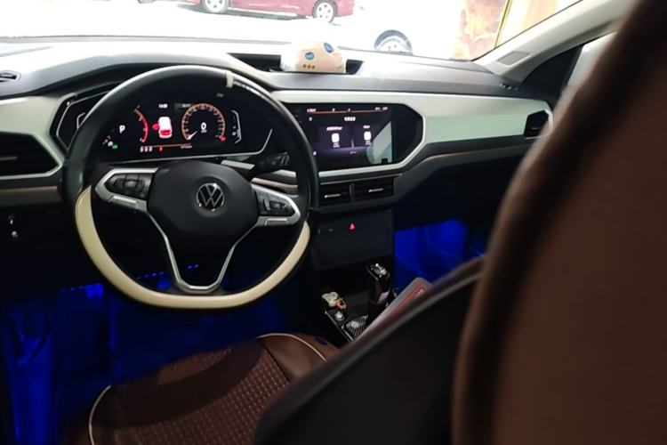 Used Volkswagen Tacqua 2021 1.5L Automatic Yue Zhi Lian Edition Center Console