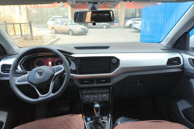 Used Volkswagen Tacqua 2021 1.5L Automatic Yue Zhi Lian Edition Center Console