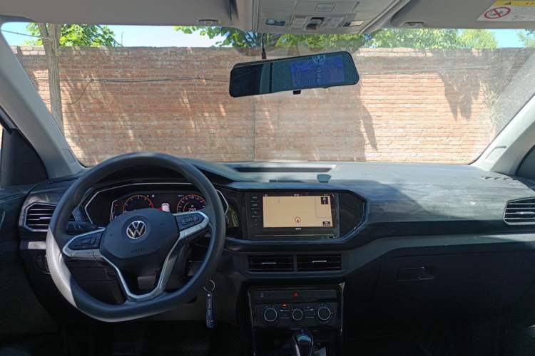 Used Volkswagen Tacqua 2021 1.5L Automatic Yue Zhi Lian Edition Center Console
