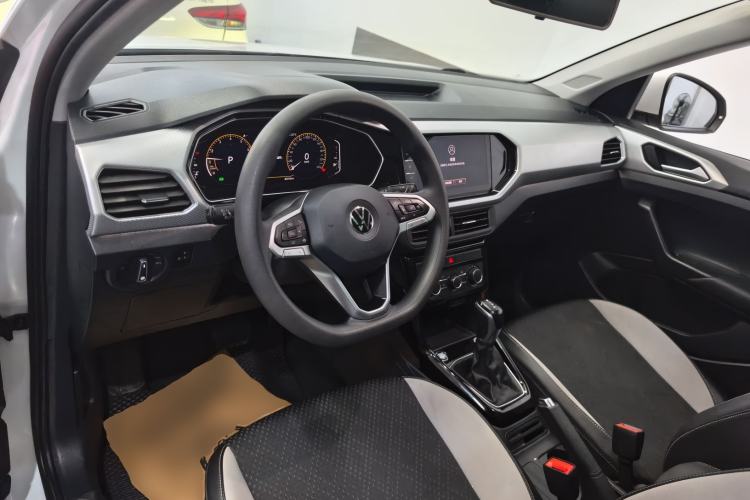Used Volkswagen Tacqua 2021 200TSI DSG JoyConnect Edition Center Console