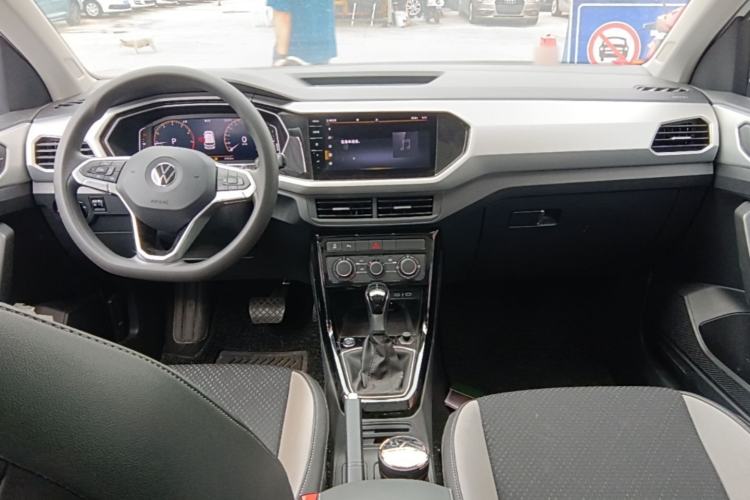 Used Volkswagen Tacqua 2021 1.5L Automatic Yue Zhi Lian Edition Center Console