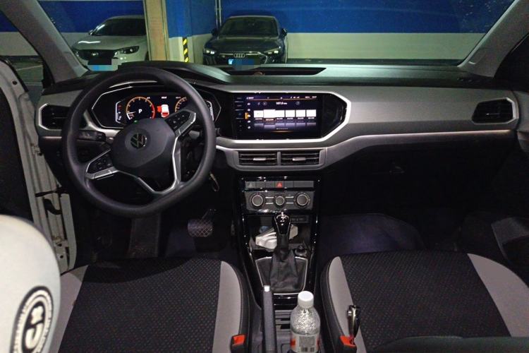 Used Volkswagen Tacqua 2021 1.5L Automatic Yue Zhi Lian Edition Center Console