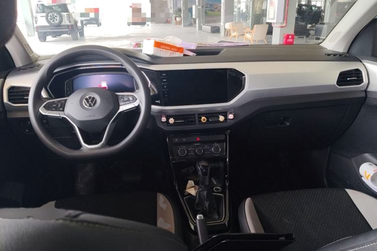 Used Volkswagen Tacqua 2021 1.5L Automatic Yue Zhi Lian Edition Center Console