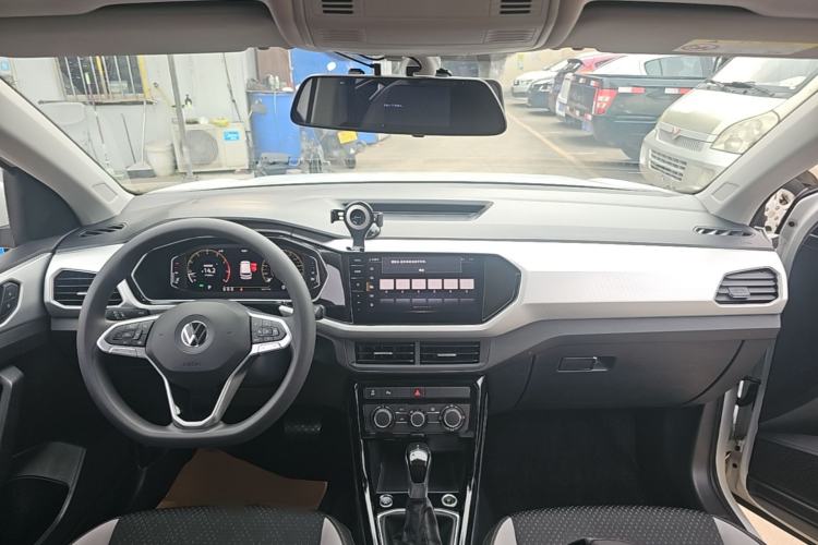 Used Volkswagen Tacqua 2021 1.5L Automatic Yue Zhi Lian Edition Center Console