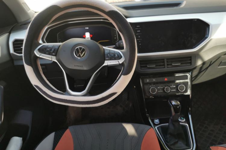 Used Volkswagen Tacqua 2021 1.5L Automatic Yue Zhi Lian Edition Center Console
