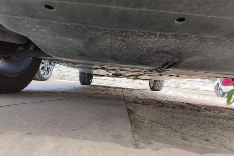 Used Volkswagen Tacqua 2021 1.5L Automatic R-Line Smart Connect Edition Chassis Front