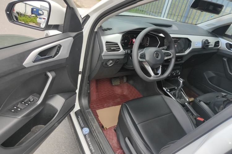 Used Volkswagen Tacqua 2021 1.5L Automatic 30th Anniversary Edition Driver Seat